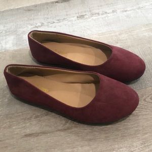 Maroon Flats size 9 Like new